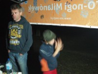 Noc za oknem a my dalej czekamy…