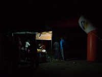 Noc za oknem a my dalej czekamy…