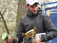 DSC 0275  Michał Kaczmarek – po raz trzeci triumfuje w Milanówku; tydzień później jest siódmy na Mistrzostwach Polski w Orlen Marathon.